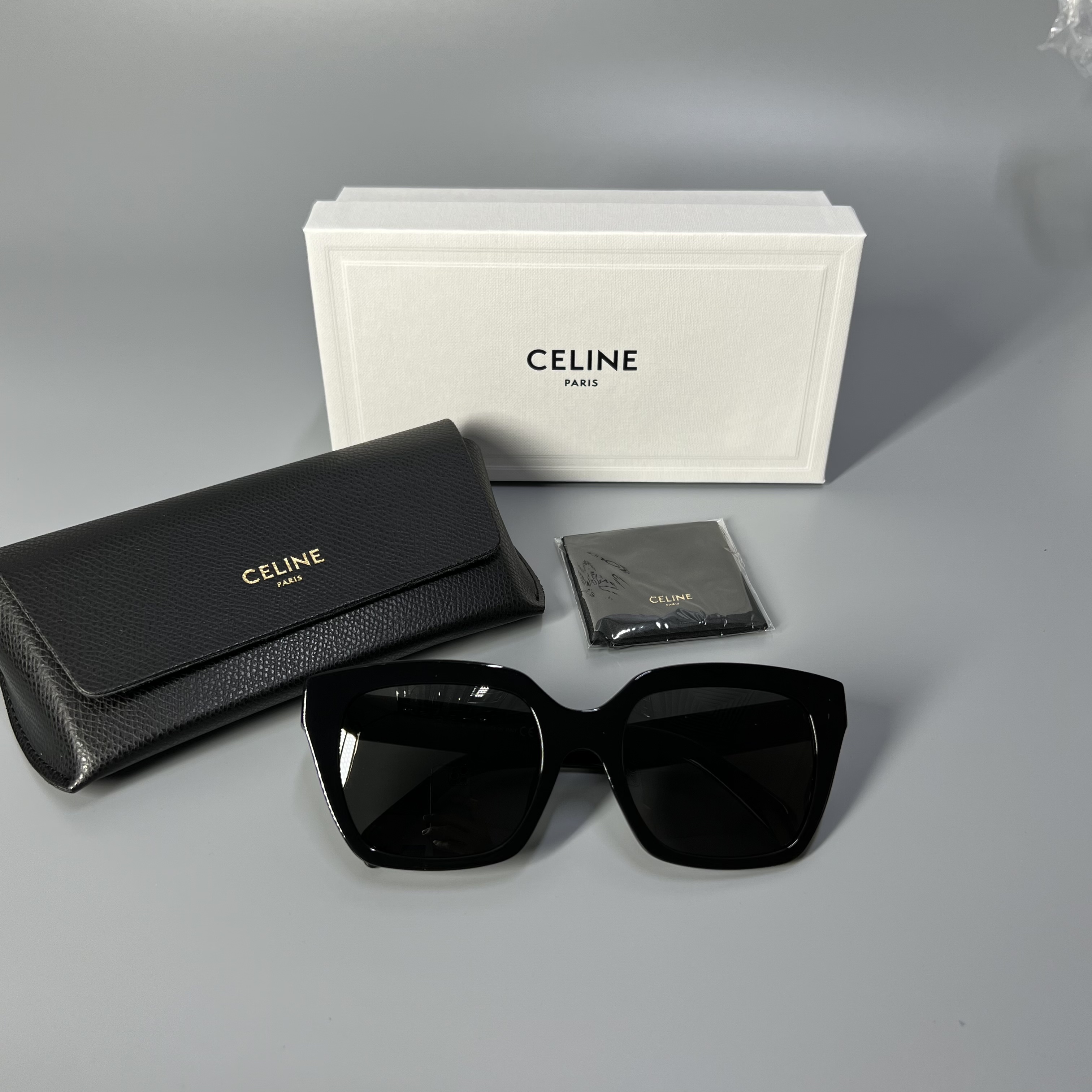 CELINE CL40198F 5601A
