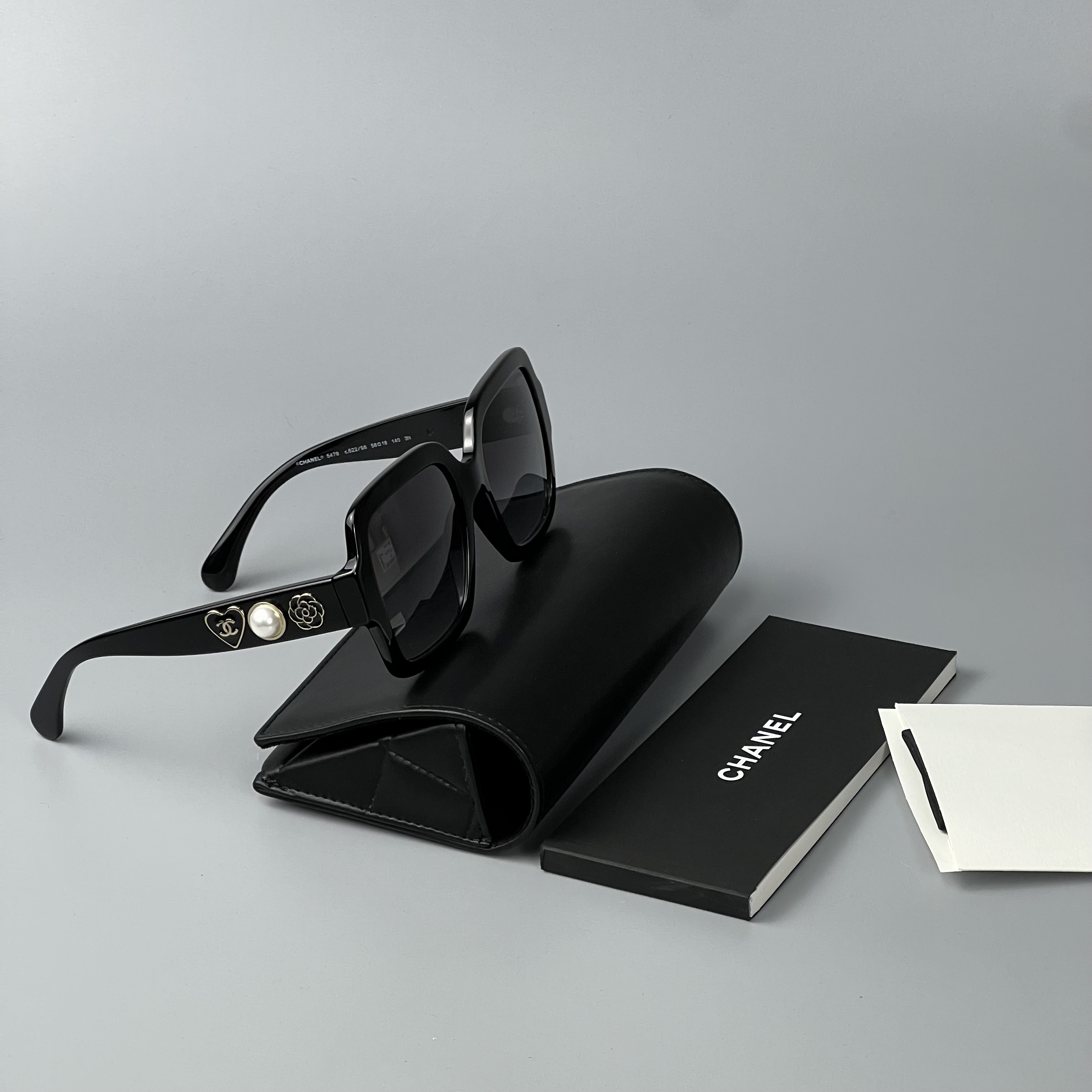 Sunglasses Chanel Tweed Black CH5435 C622/S6 53-22 Gradient in stock, Price 300,00 €