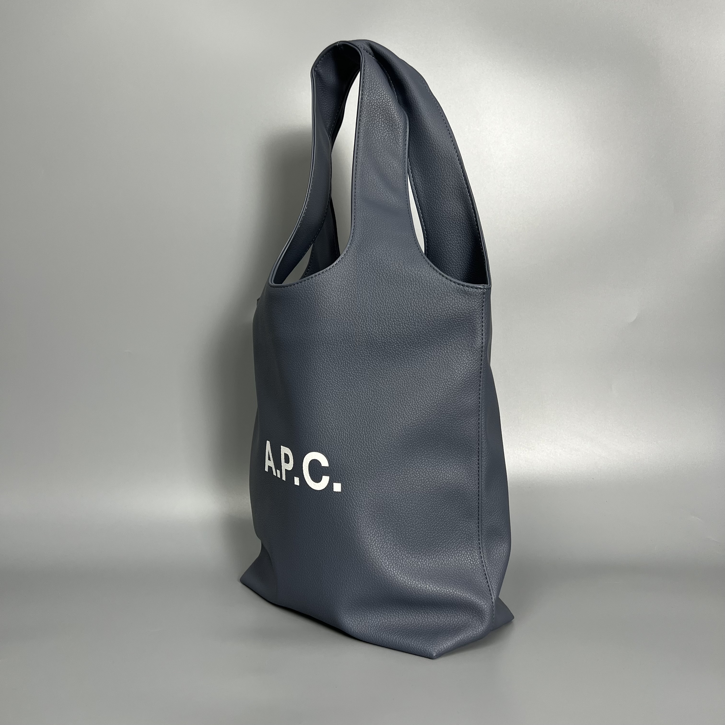 A.P.C. PUABO M61861 IAK