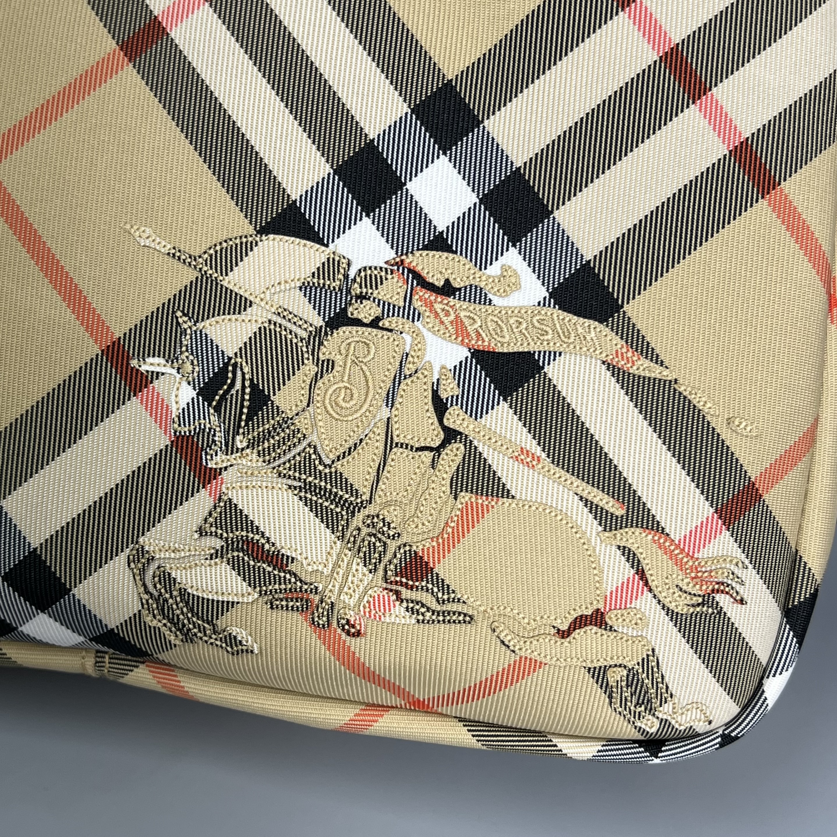 BURBERRY 8091320 A2021