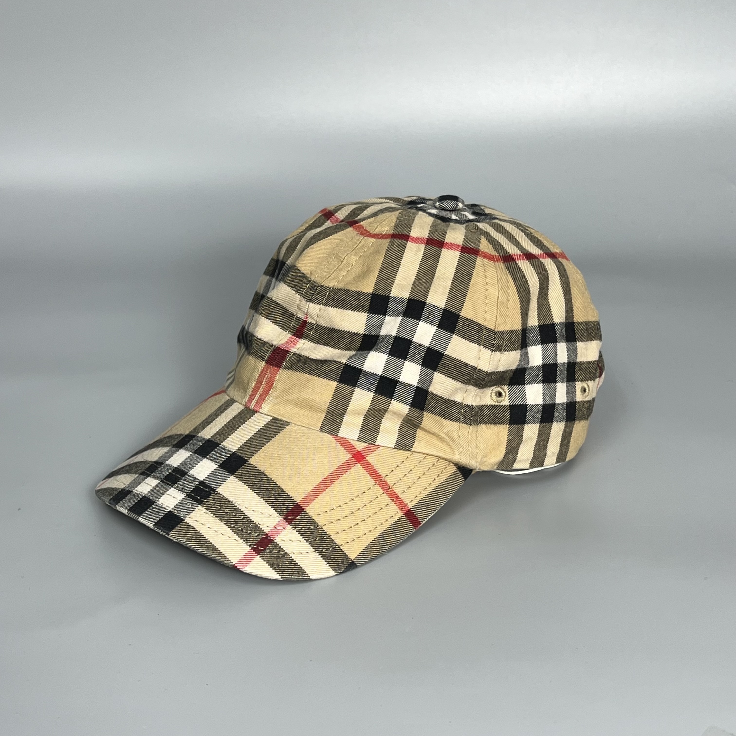 BURBERRY 8075641 A7026