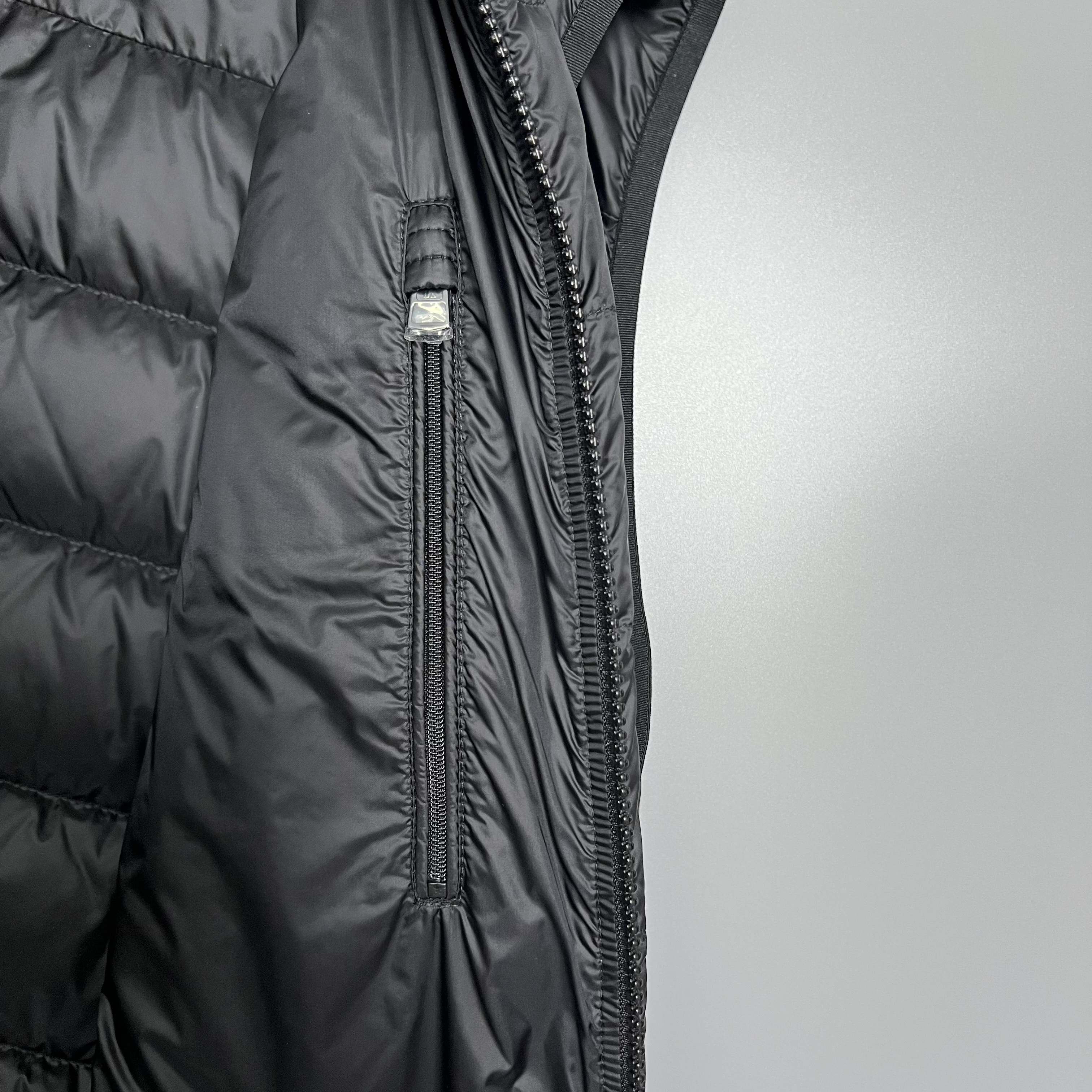MONCLER 1A00003597YF 999