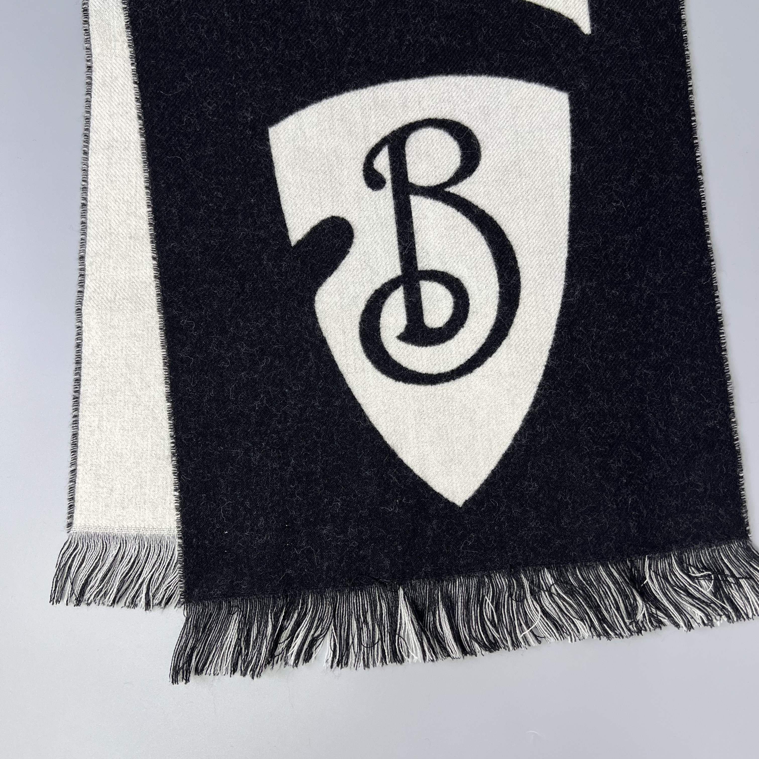 BURBERRY 8109563