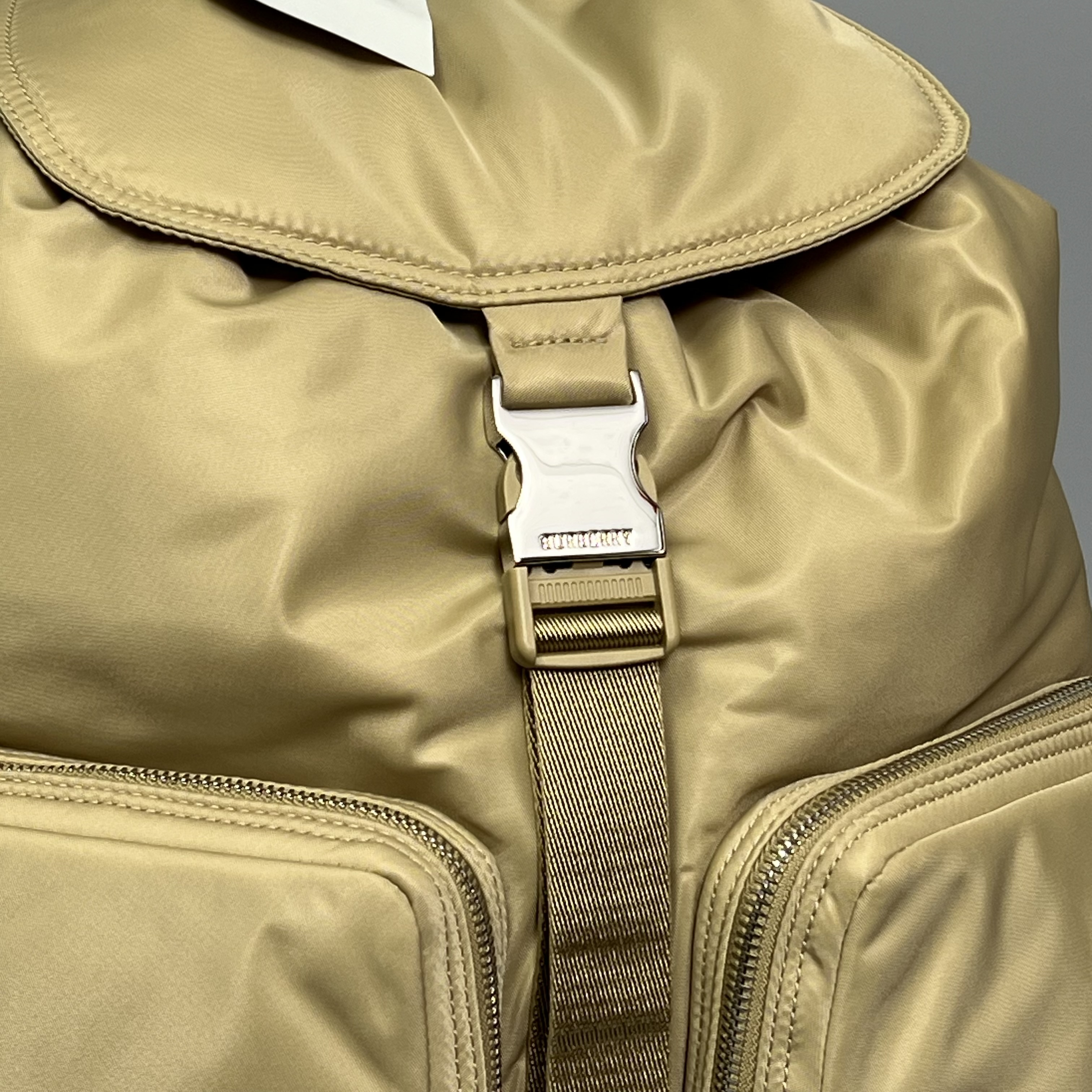 BURBERRY 8104489
