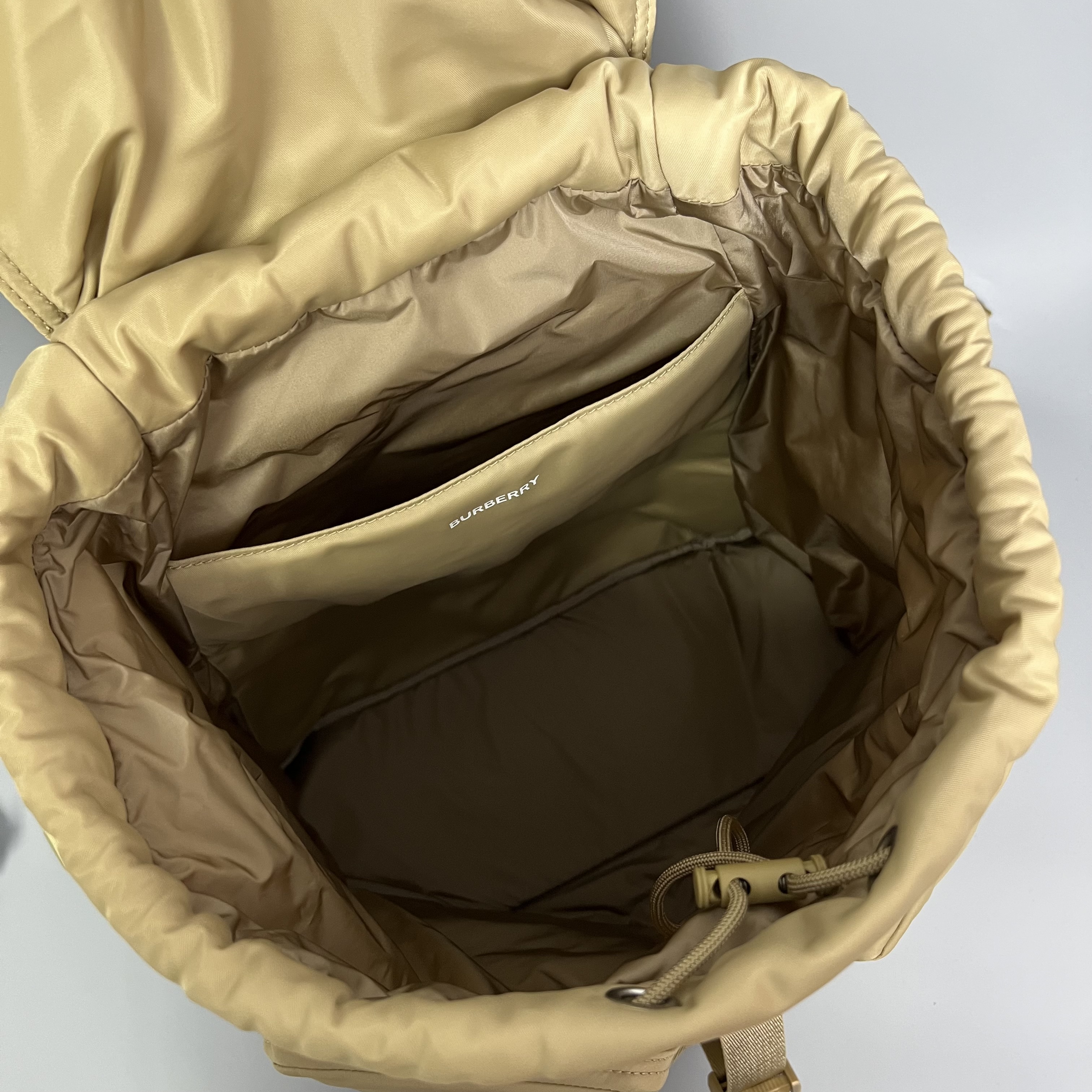 BURBERRY 8104489