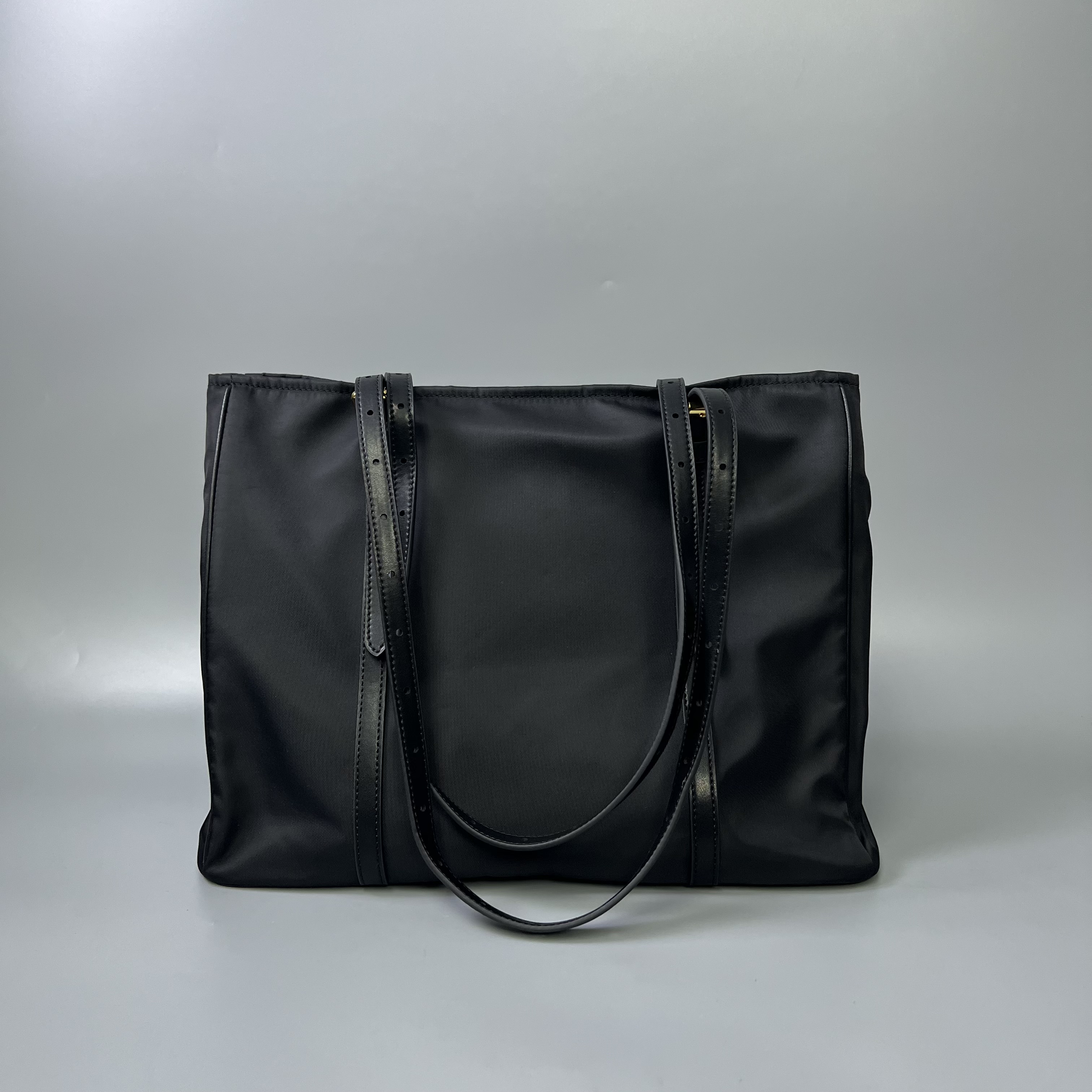 Moschino 7426 8202 3555