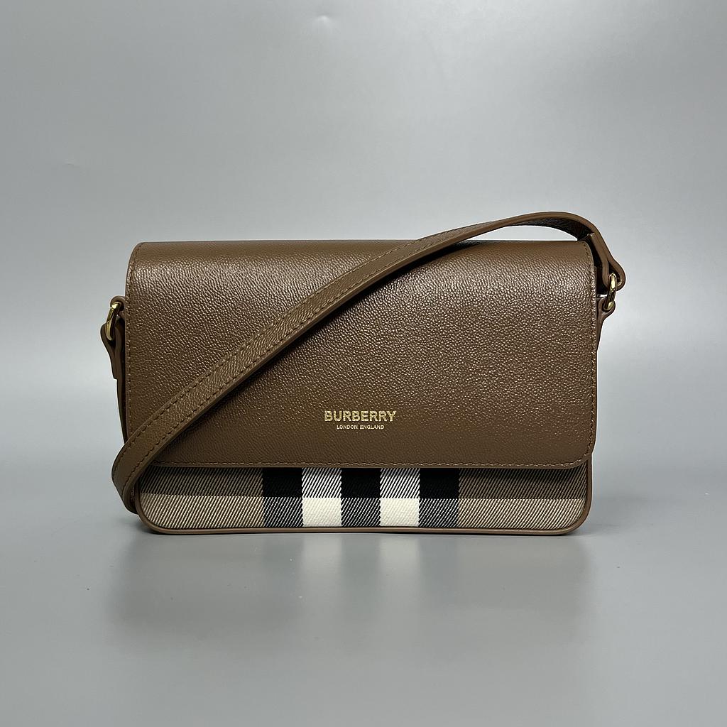 BURBERRY 8107270