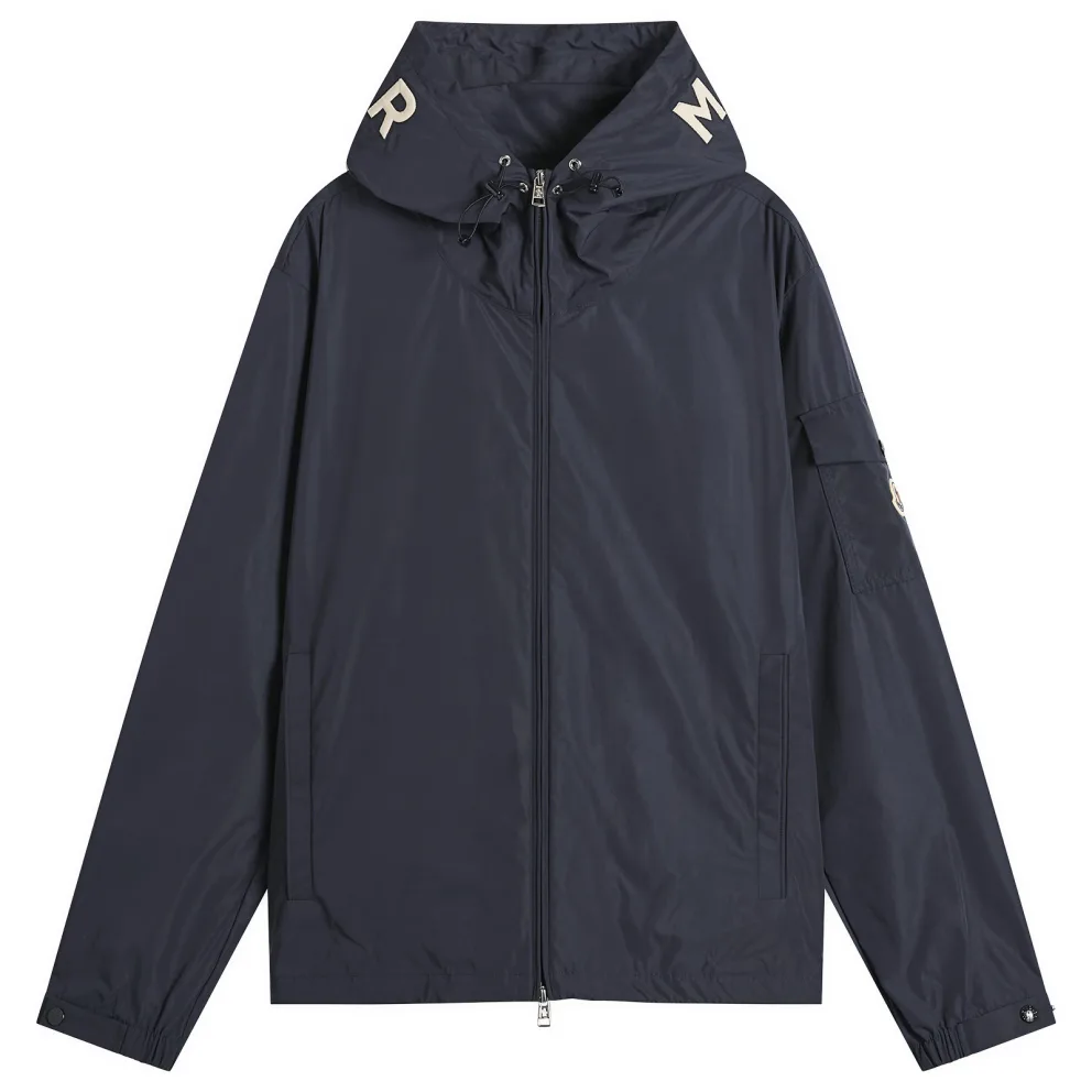 Moncler L1091 1A00155 59876 74S
