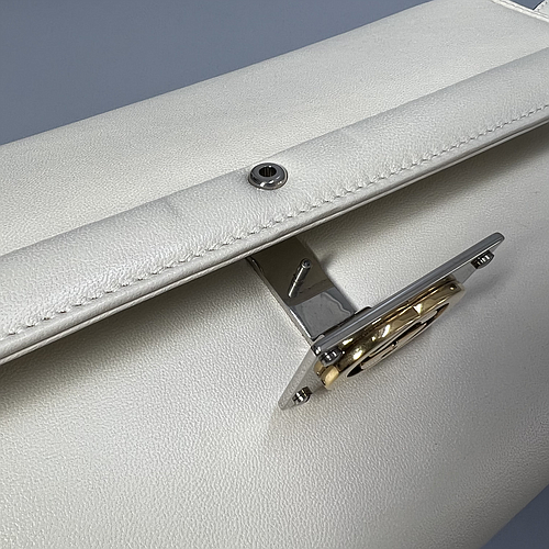 GUCCI 628521 1W10X 9022