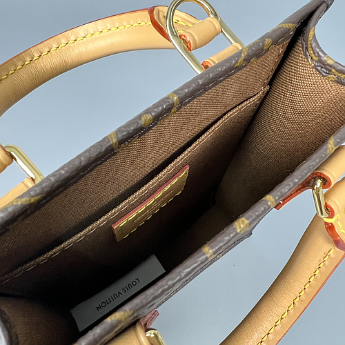 LOUIS VUITTON M81295