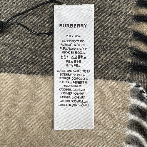 BURBERRY 8056851 # 