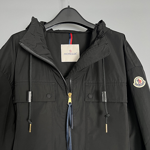 MONCLER K1093 1A00110 549P3 999