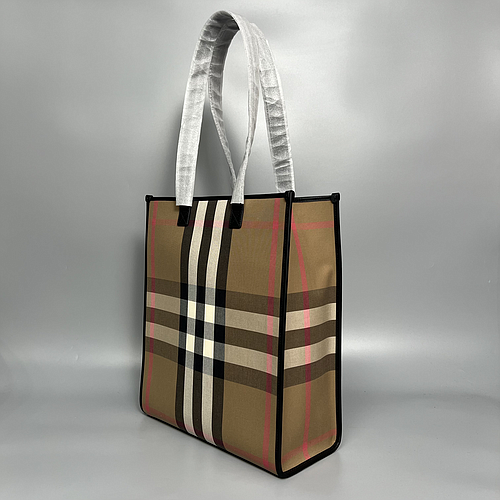 BURBERRY 8084551