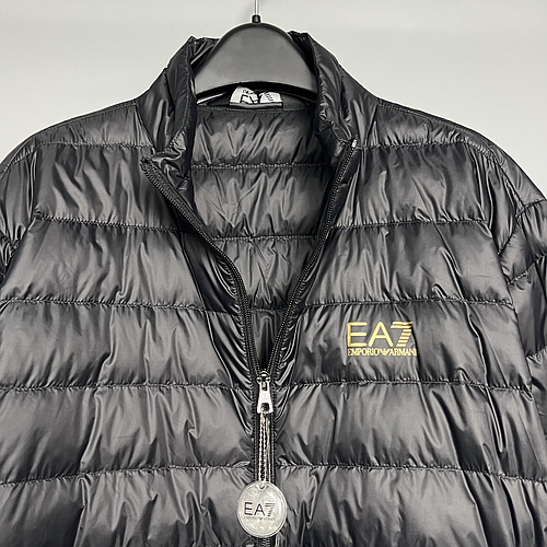 EA7 8NPB23 PNGPZ 0208