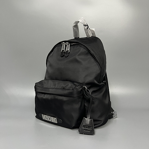 Moschino 7605 8202 2555