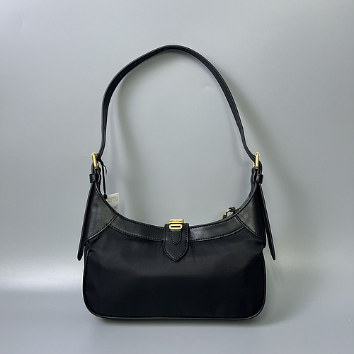 Moschino 7424 8202 3555