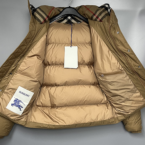 BURBERRY 81052261