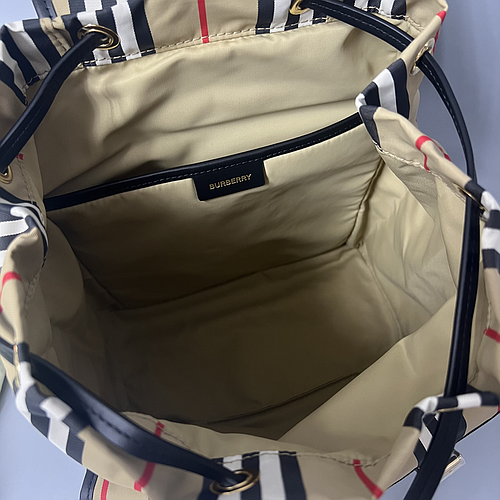 BURBERRY 81343251