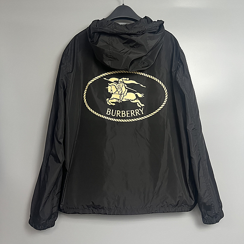 BURBERRY 8110236