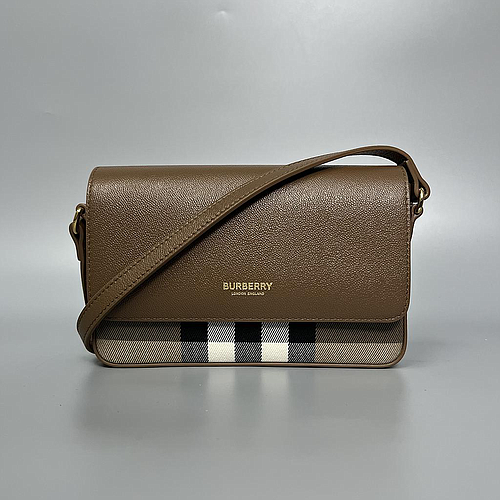 BURBERRY 8107270