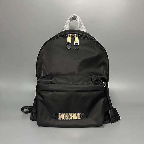 Moschino 7605 8202 1555