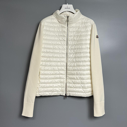 Moncler L1093 9B00032 M1131 030