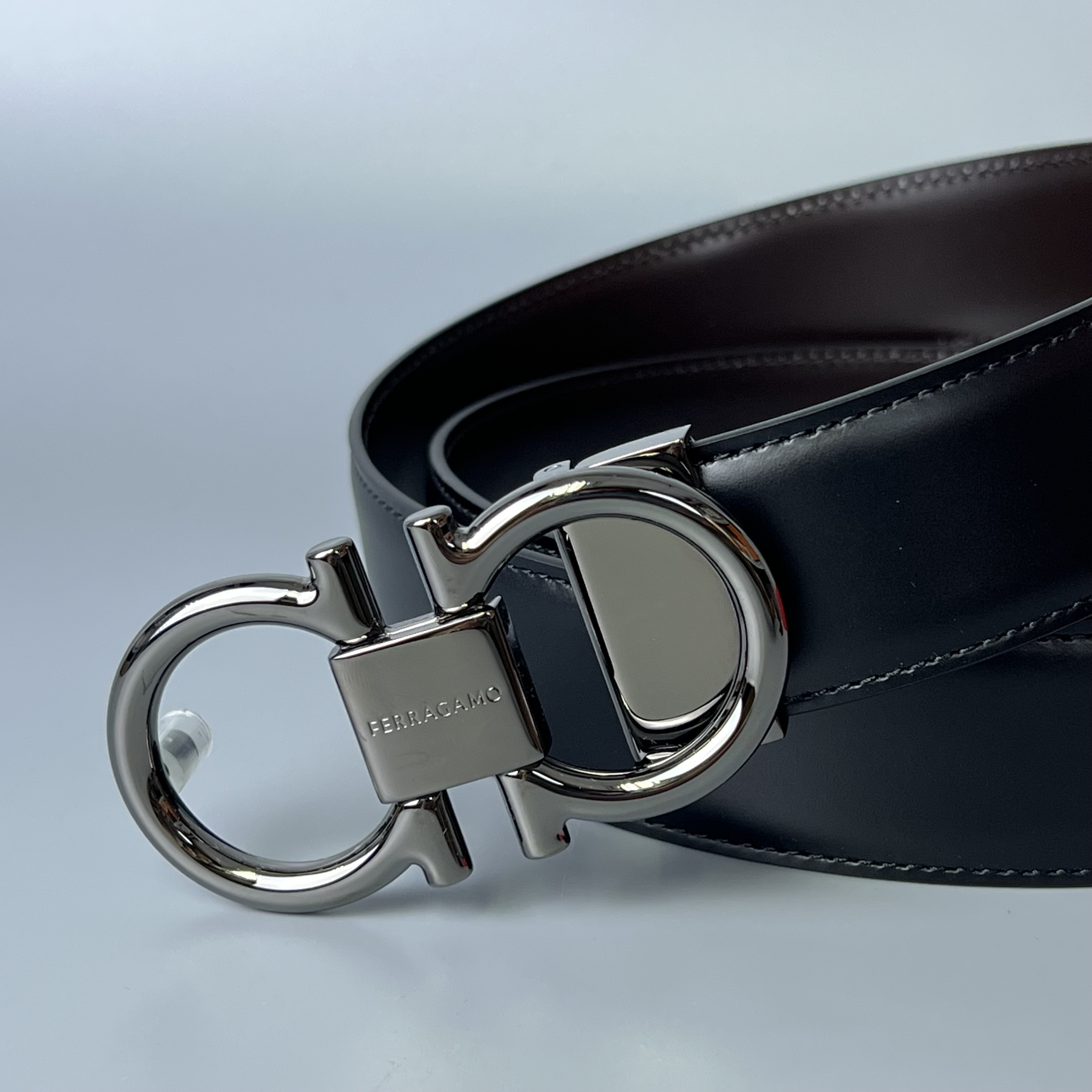 SALVATORE FERRAGAMO 679938 694531