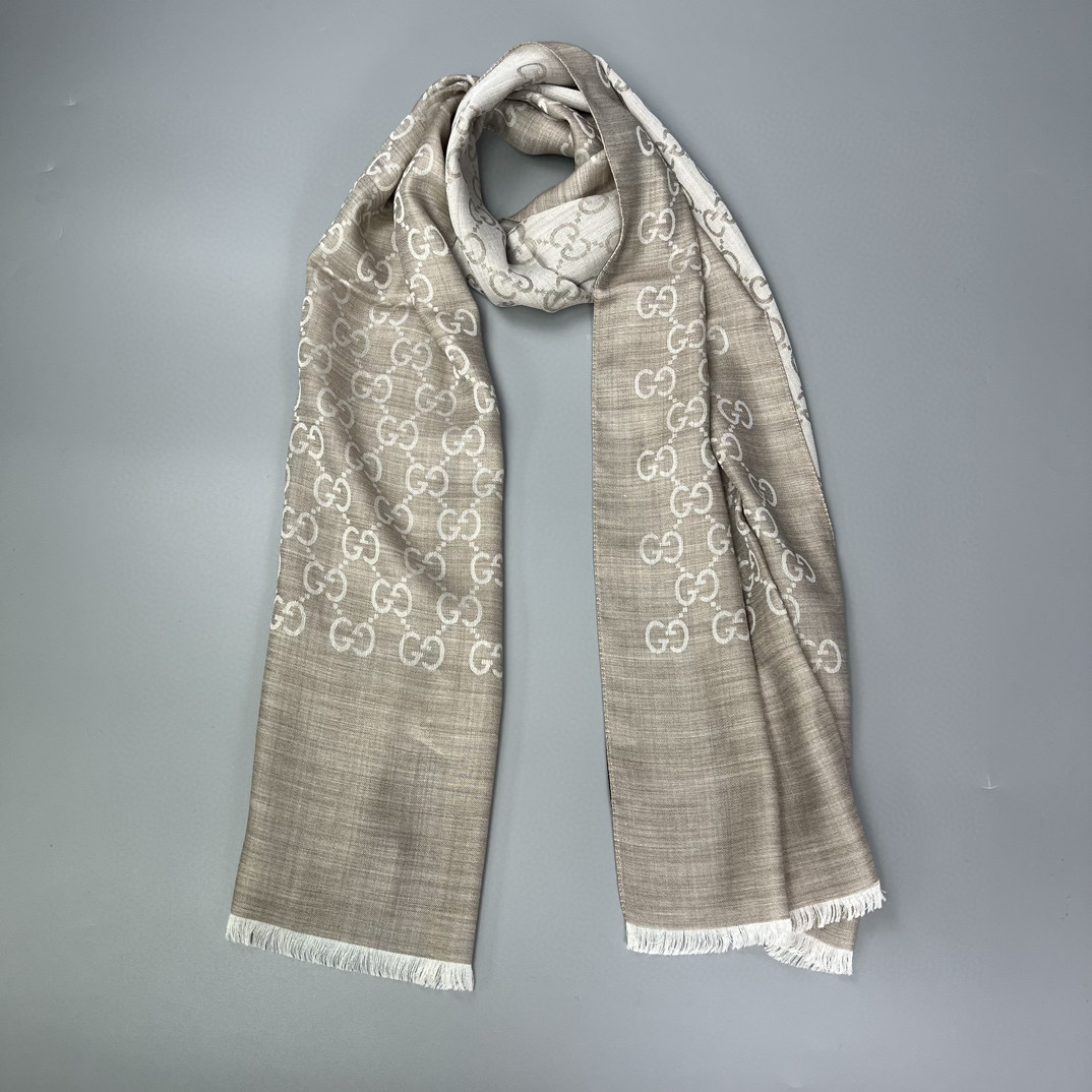 GUCCI 165904 3G646 9500