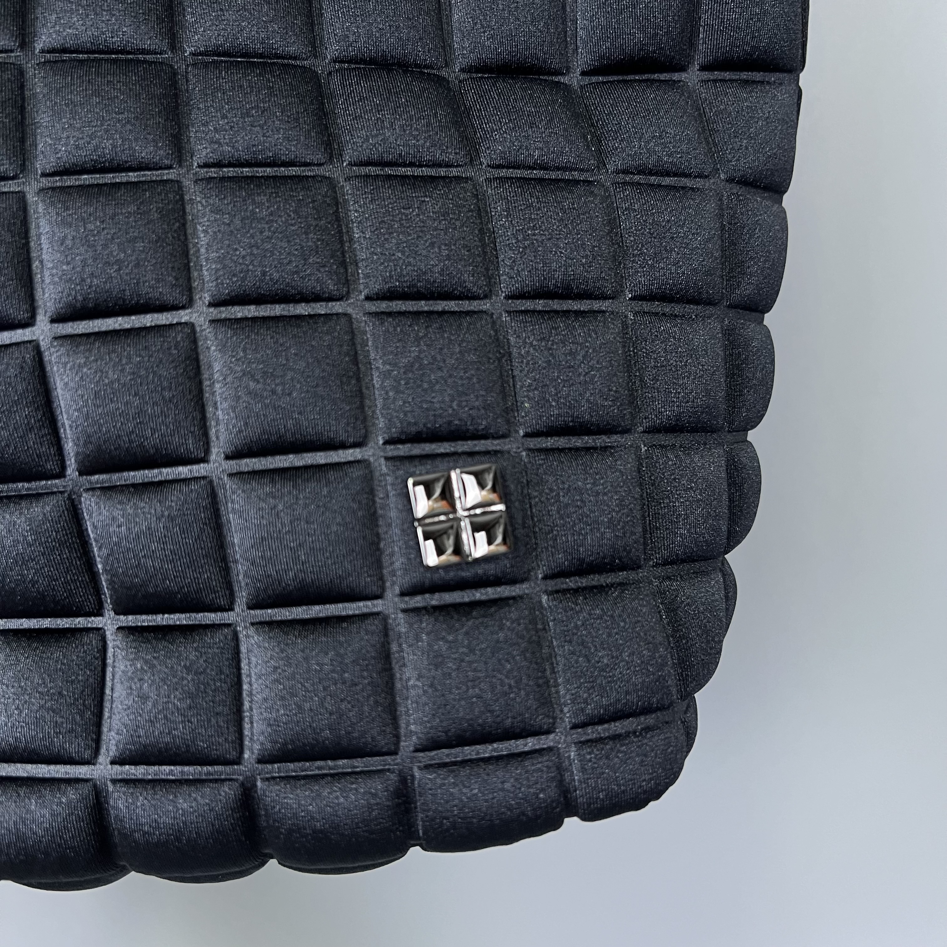 BPRIME MILANO SMALL/LAMI ZIP NERO