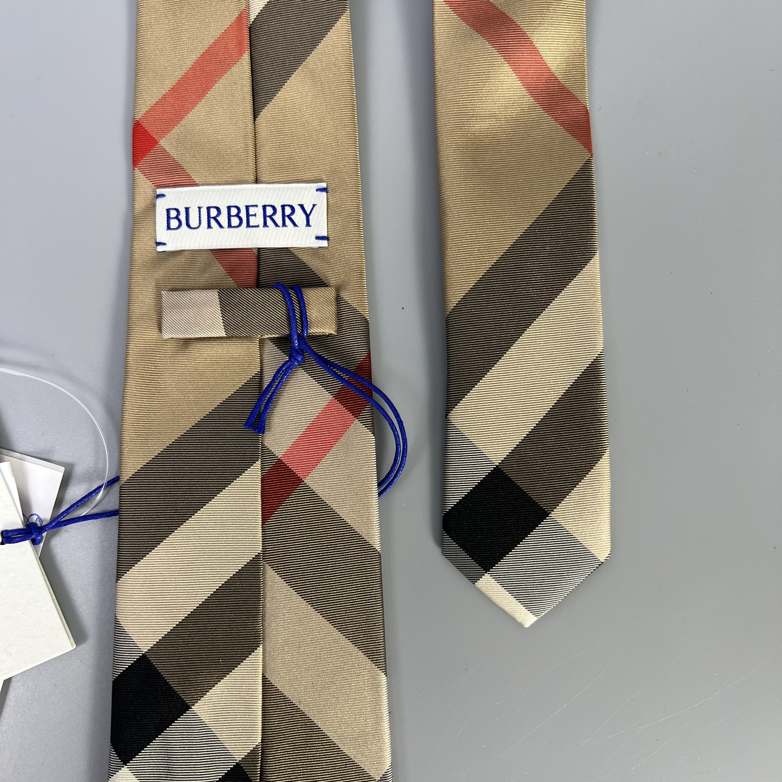 BURBERRY 8013818 A7026