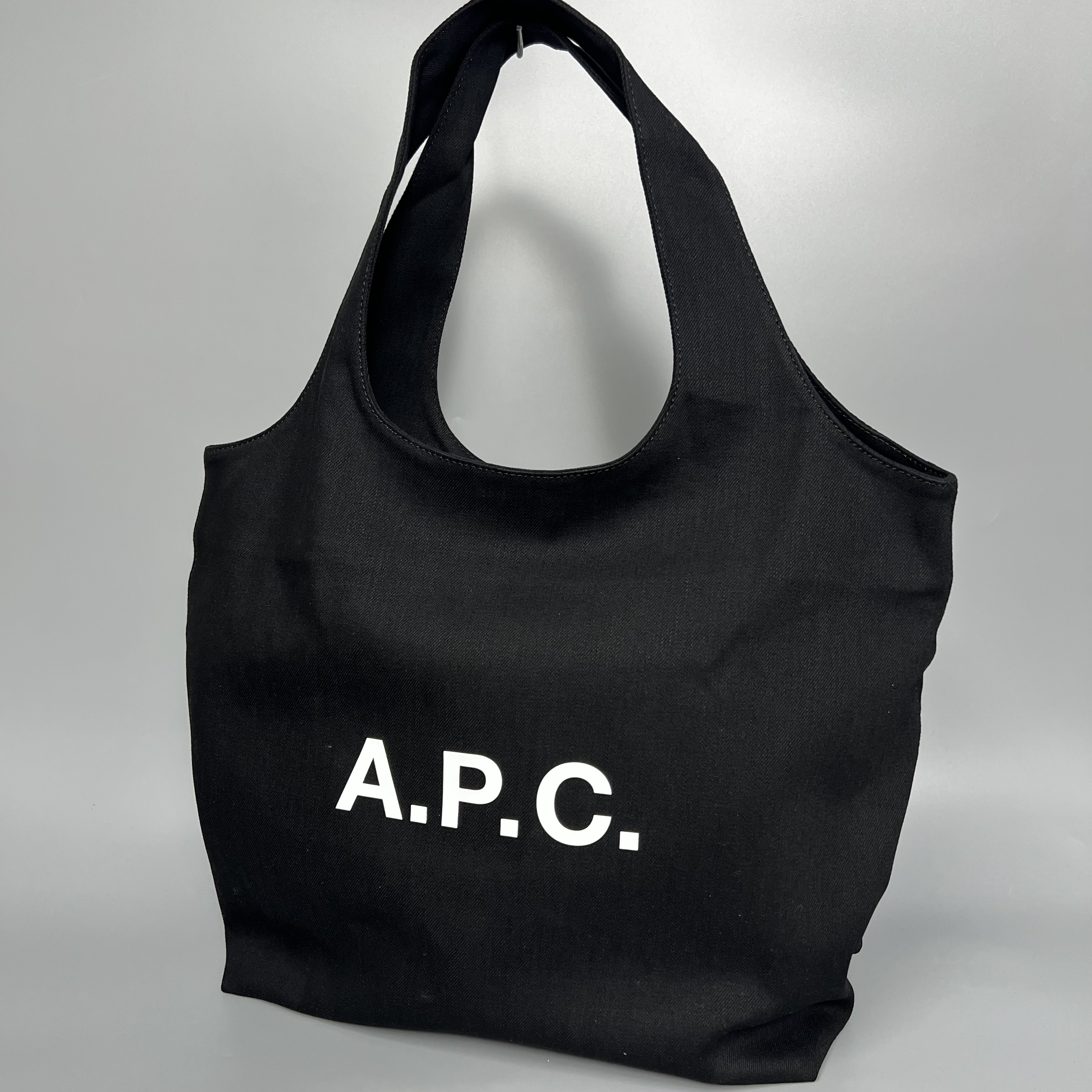 A.P.C. COZZS M61565 LZZ