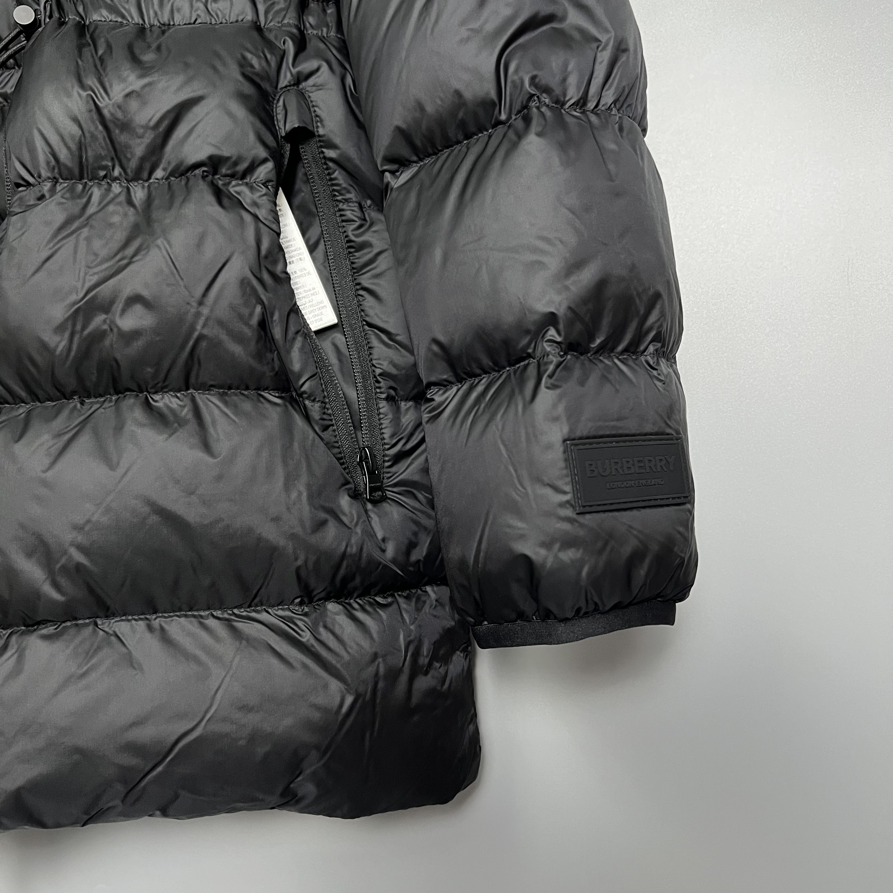 BURBERRY 8105217