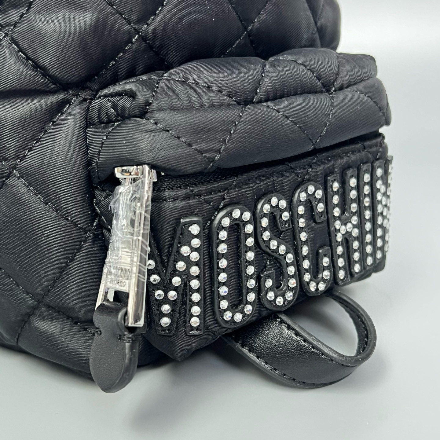 Moschino B7604 8201 3555 