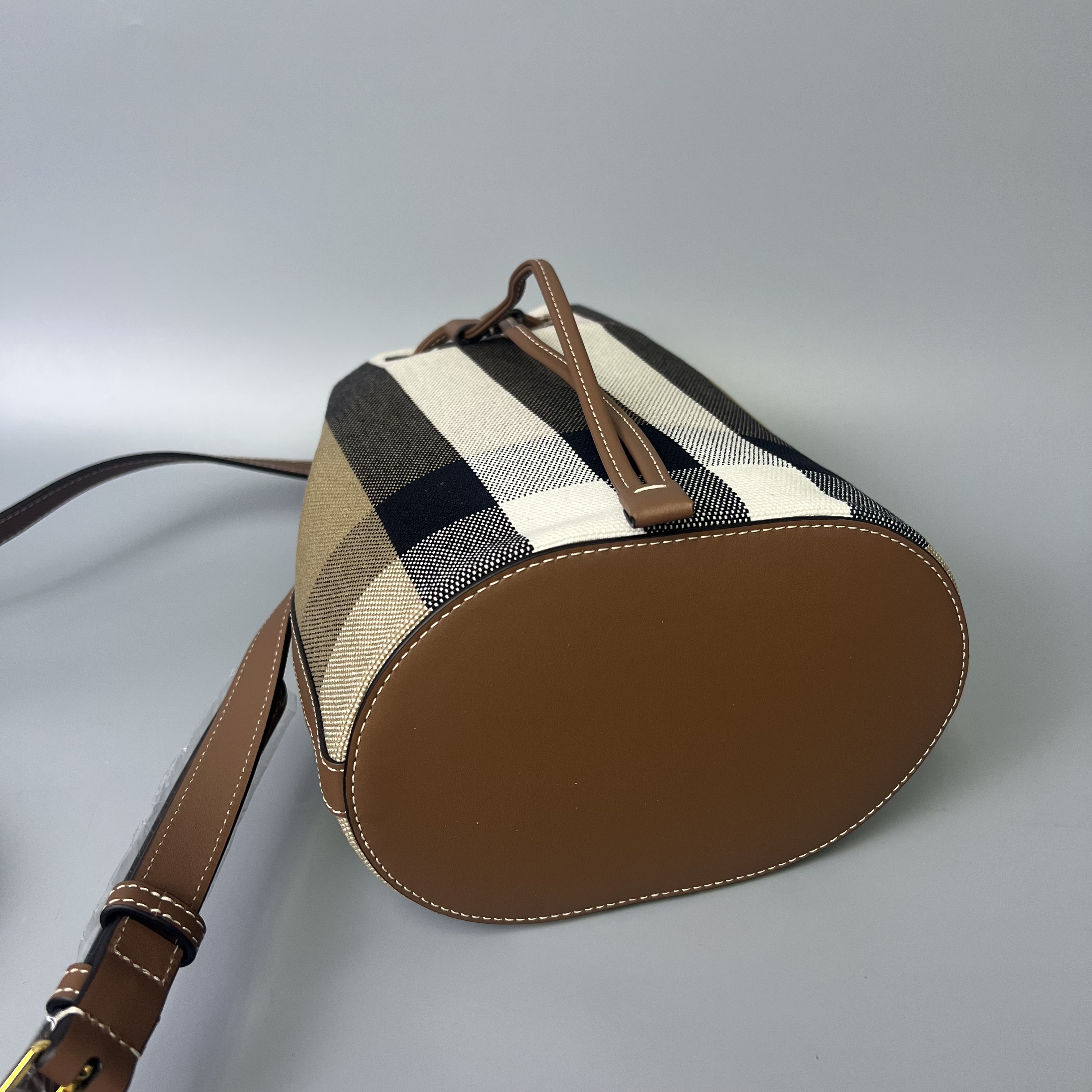 BURBERRY 80840451
