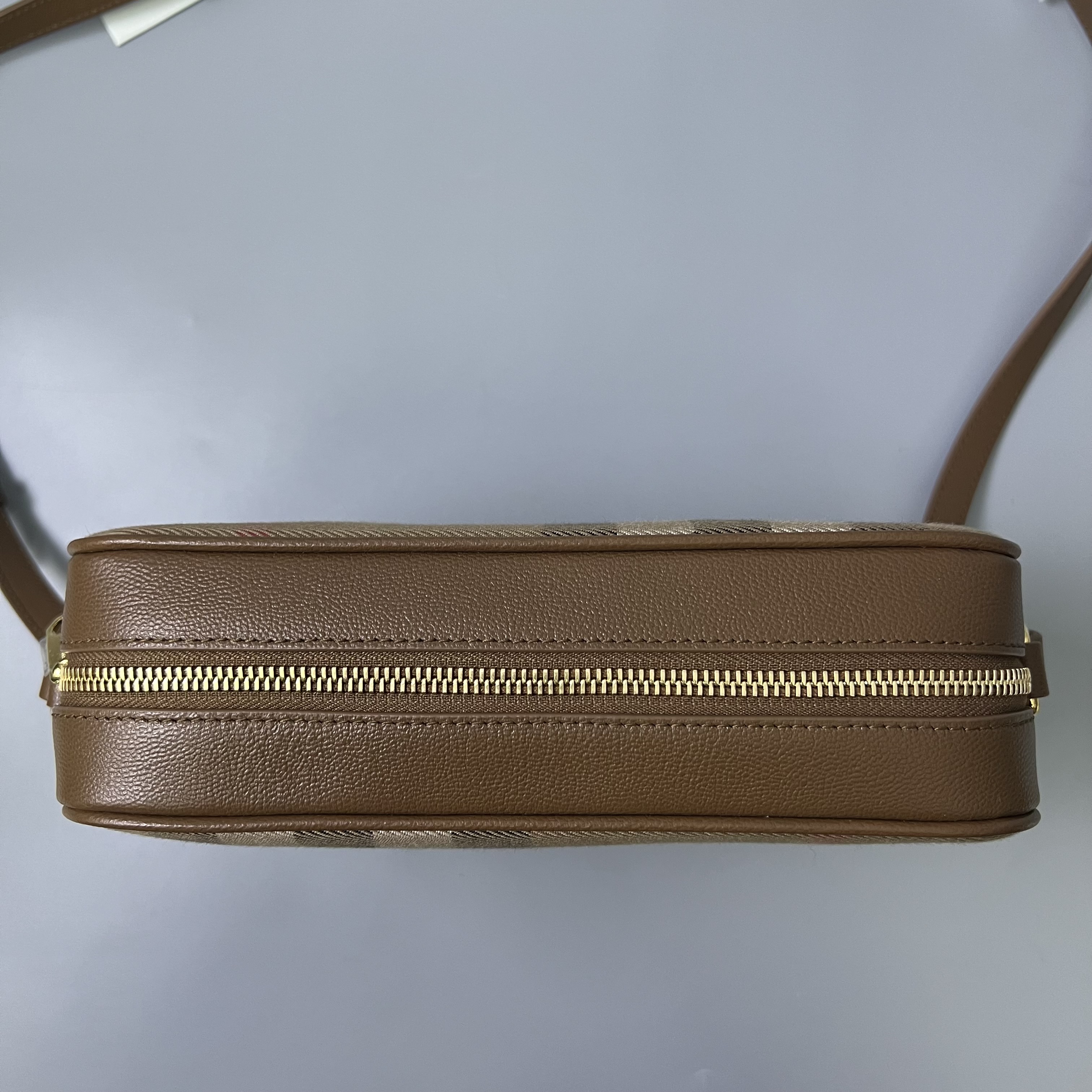 BURBERRY 81140681
