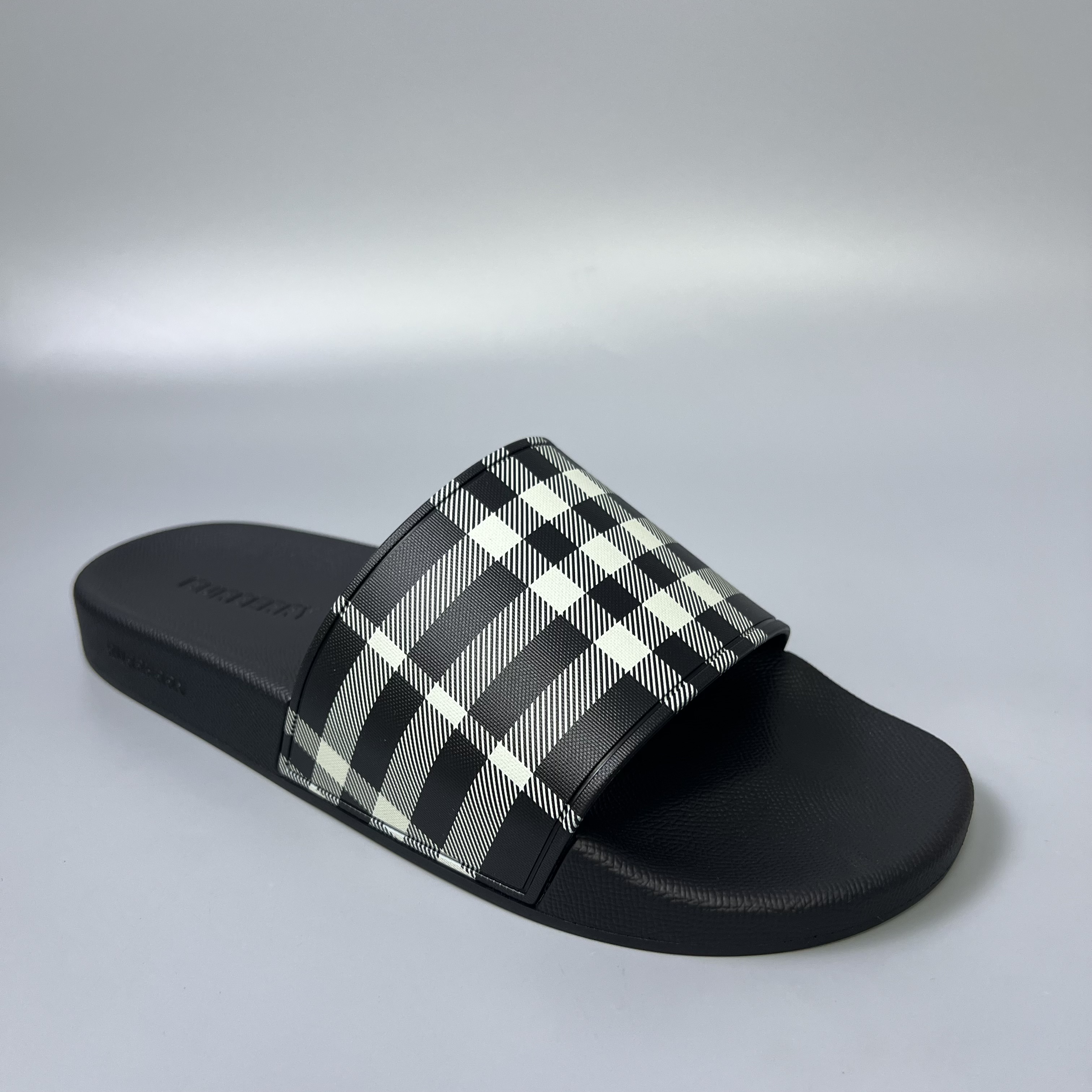 BURBERRY 8107514