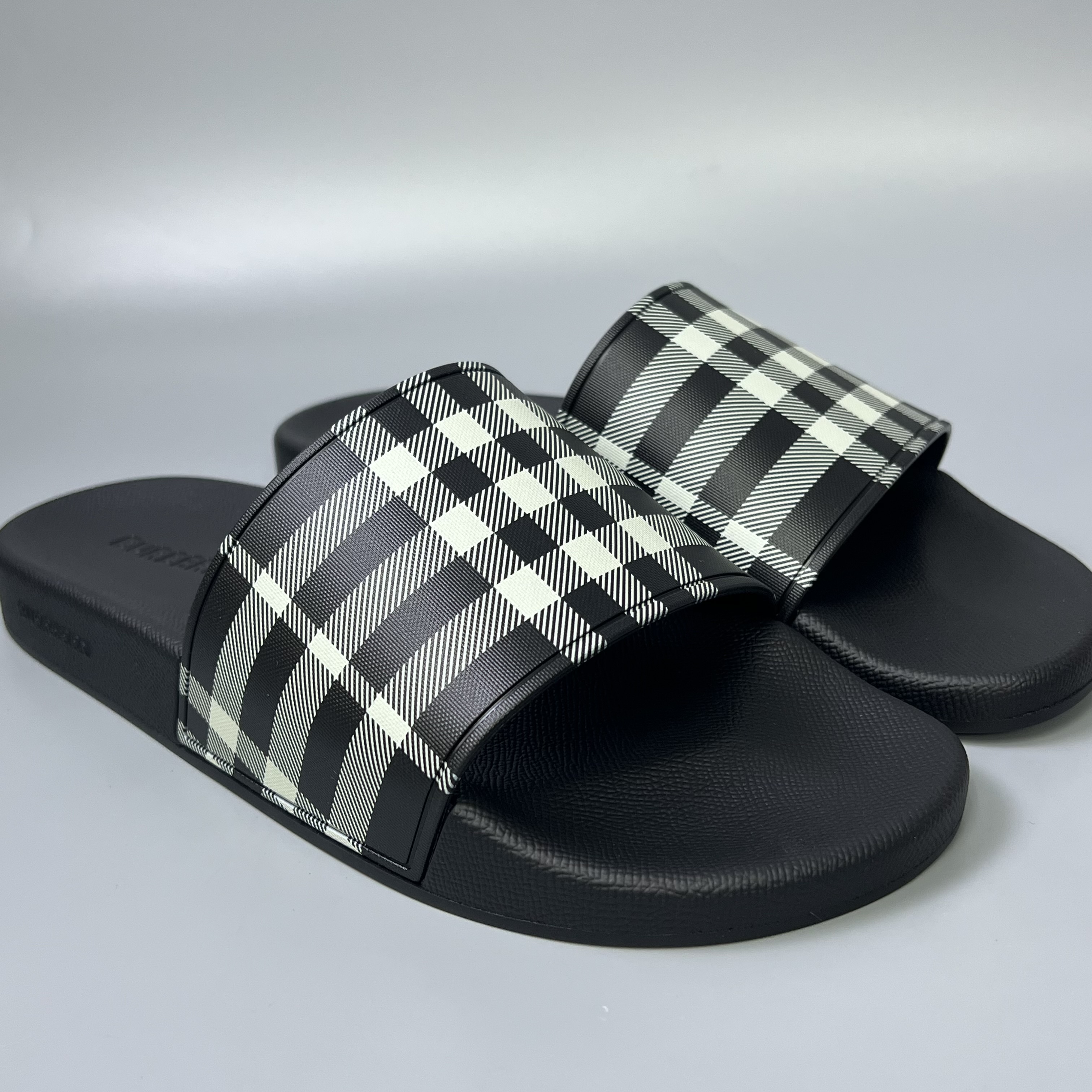 BURBERRY 8107514