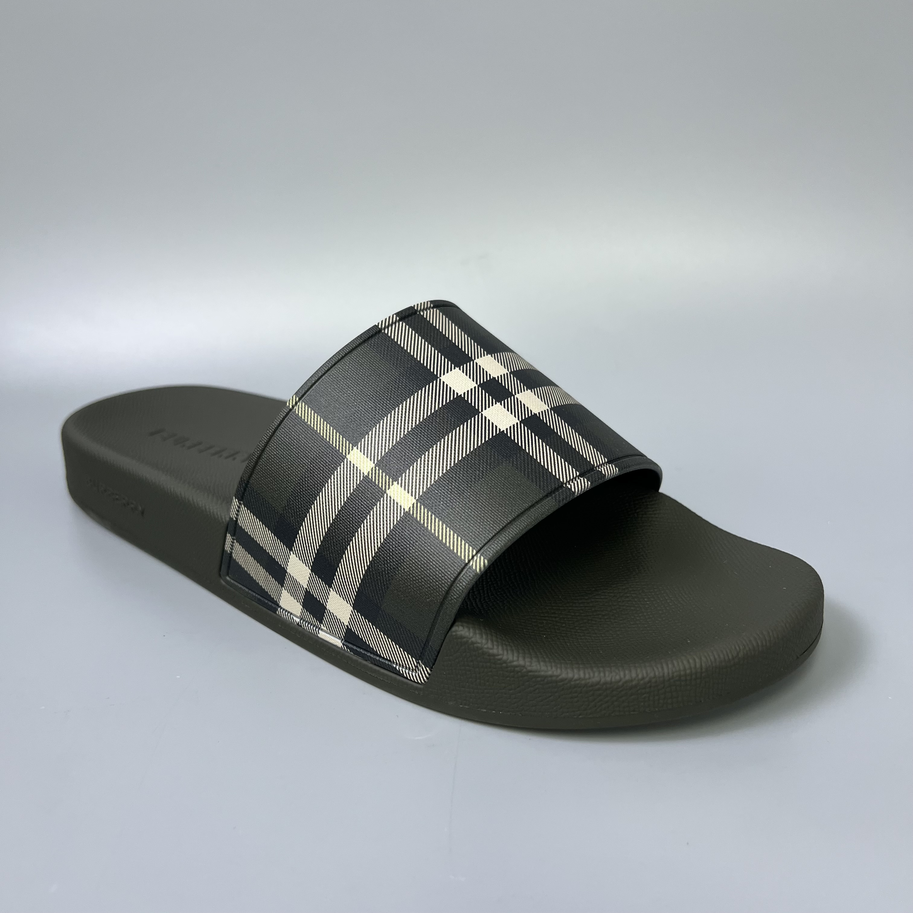 BURBERRY 8119278
