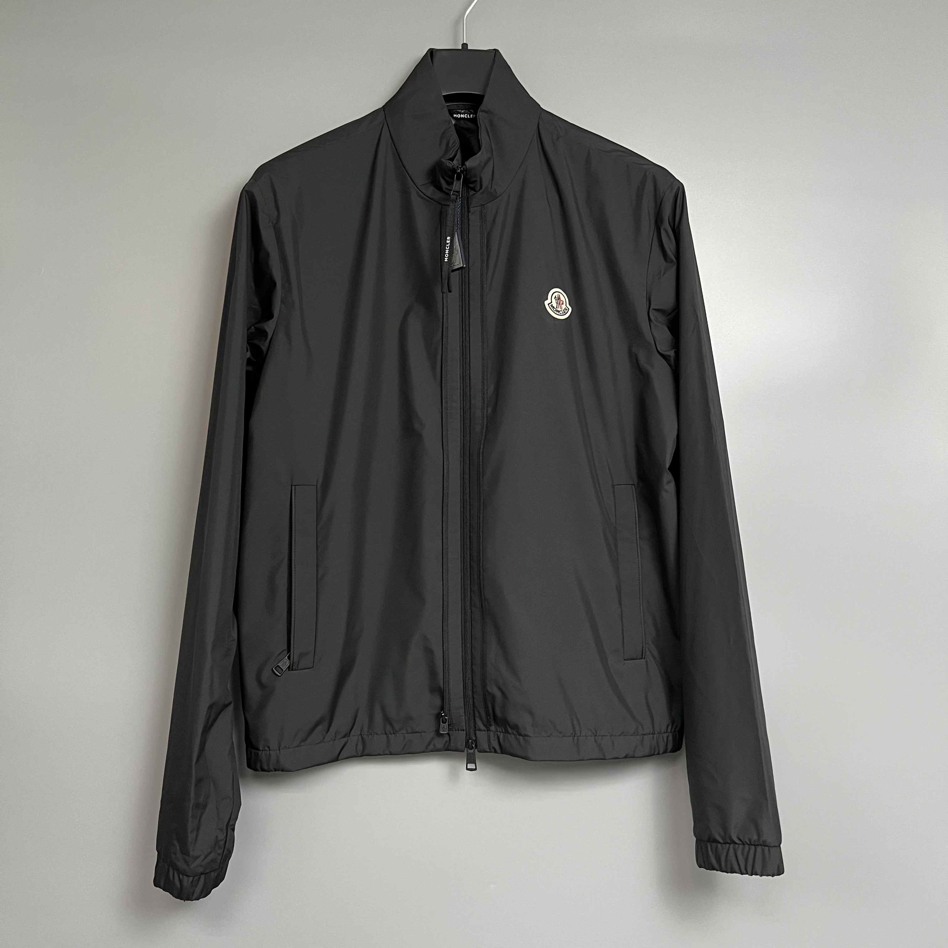 Moncler L1091 1A00108 597YW 999