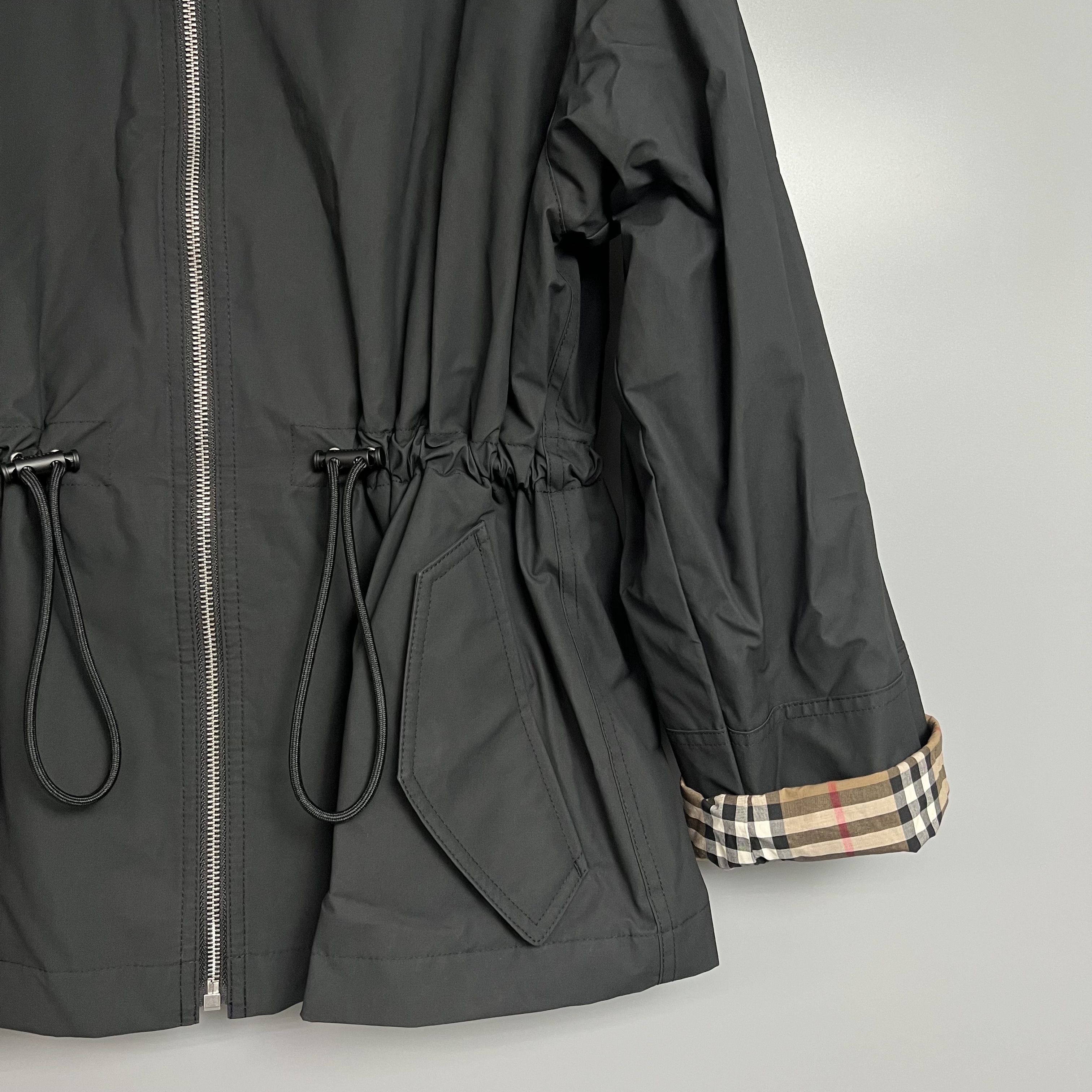 BURBERRY 8122248