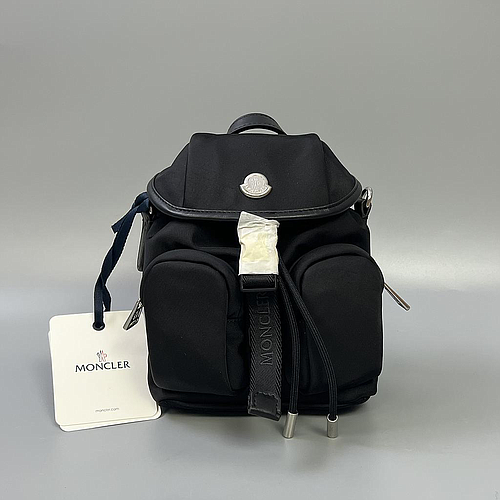 MONCLER L109B 5A00003 M6980 999