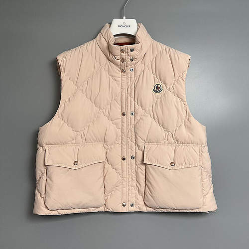 Moncler L1093 1A00117 59815 50H